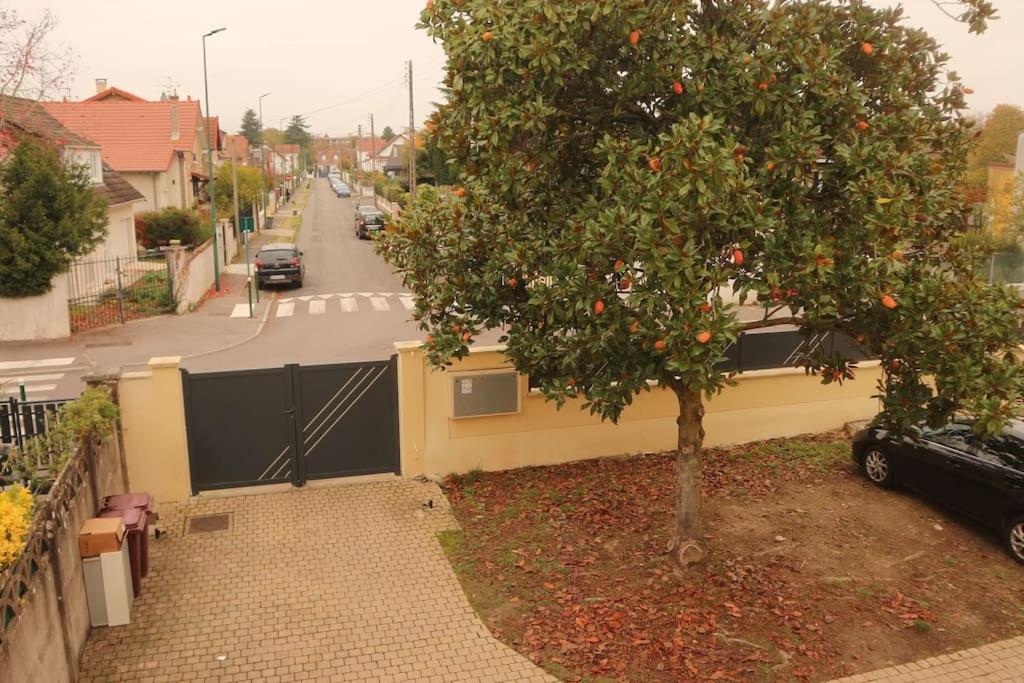 Appartement Duplex Proche Disney Et Paris Vaires-sur-Marne Luaran gambar