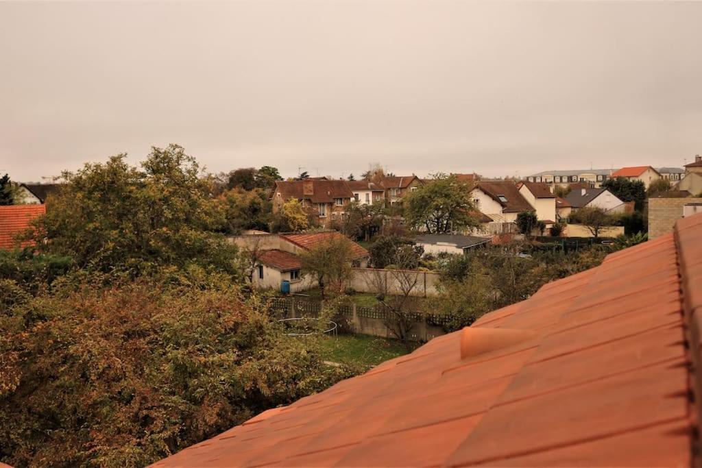 Appartement Duplex Proche Disney Et Paris Vaires-sur-Marne Luaran gambar